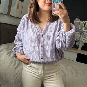 FREE PEOPLE Buttoned Front Gauze Lavender Crop Blouse. Size XS